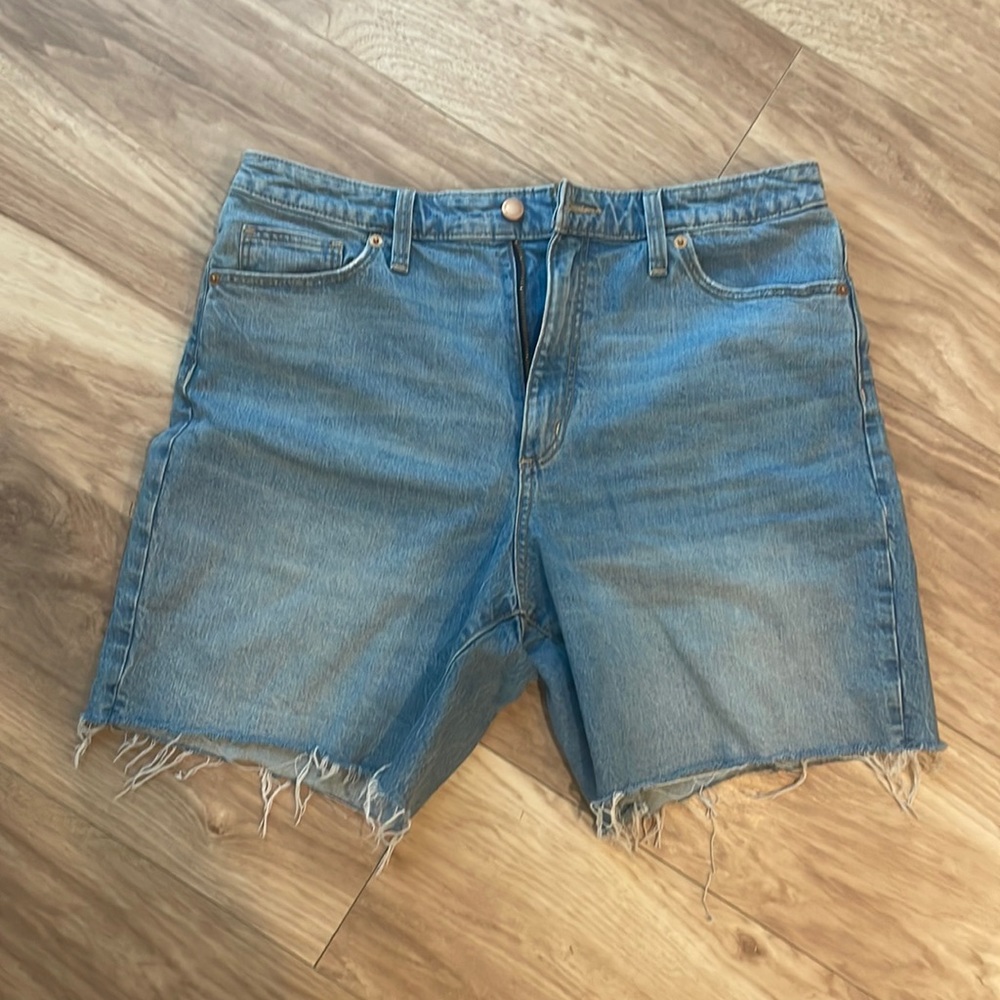 High waisted Vintage Bermuda jean shorts